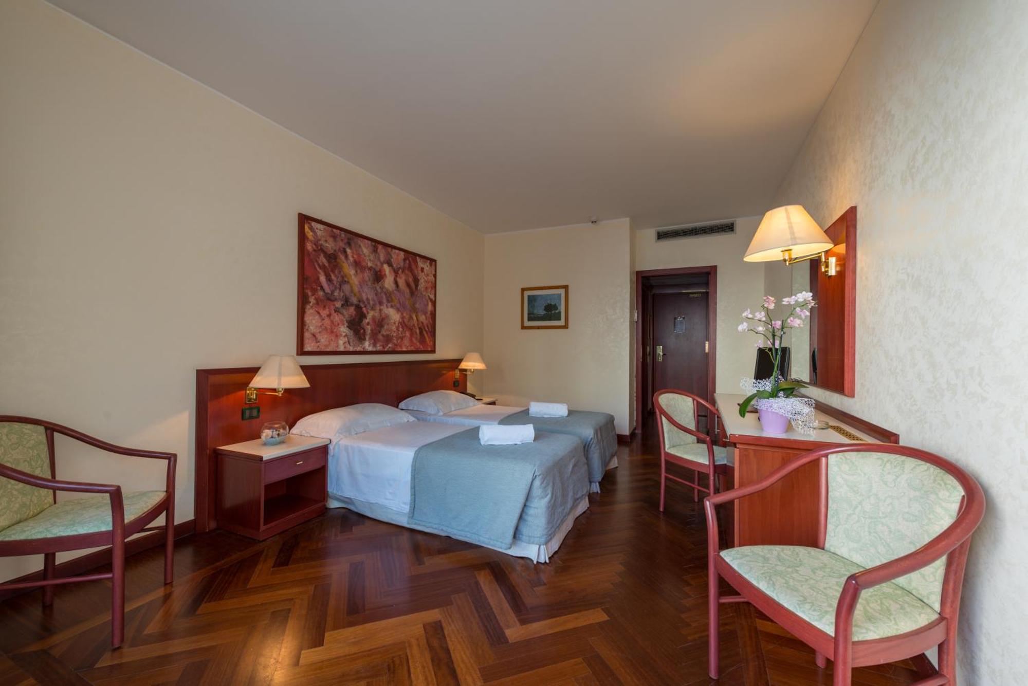 Splendid Hotel La Torre Mondello Exteriör bild
