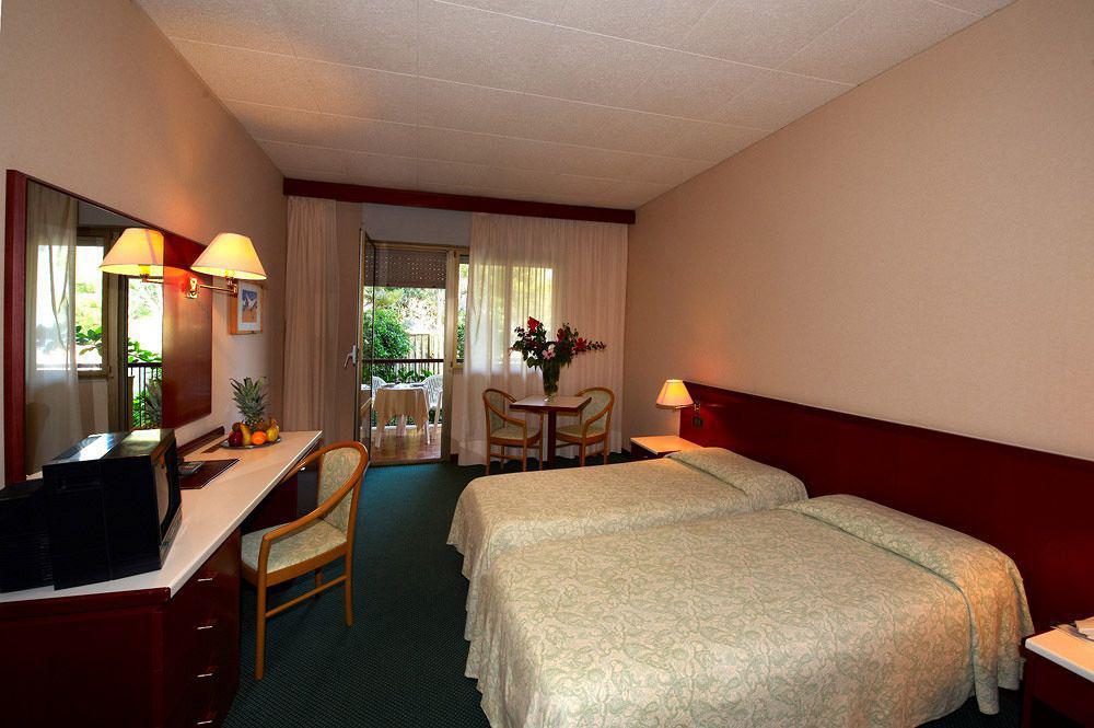 Splendid Hotel La Torre Mondello Exteriör bild